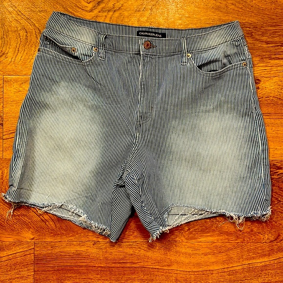 Calvin Klein Jean shorts. Never worn. - Picture 1 of 4